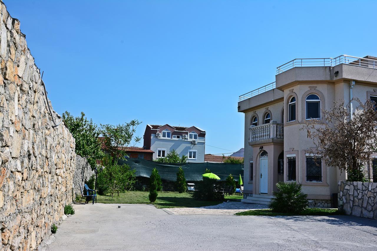 Montenegro Hostel B&B Podgoriţa Exterior foto